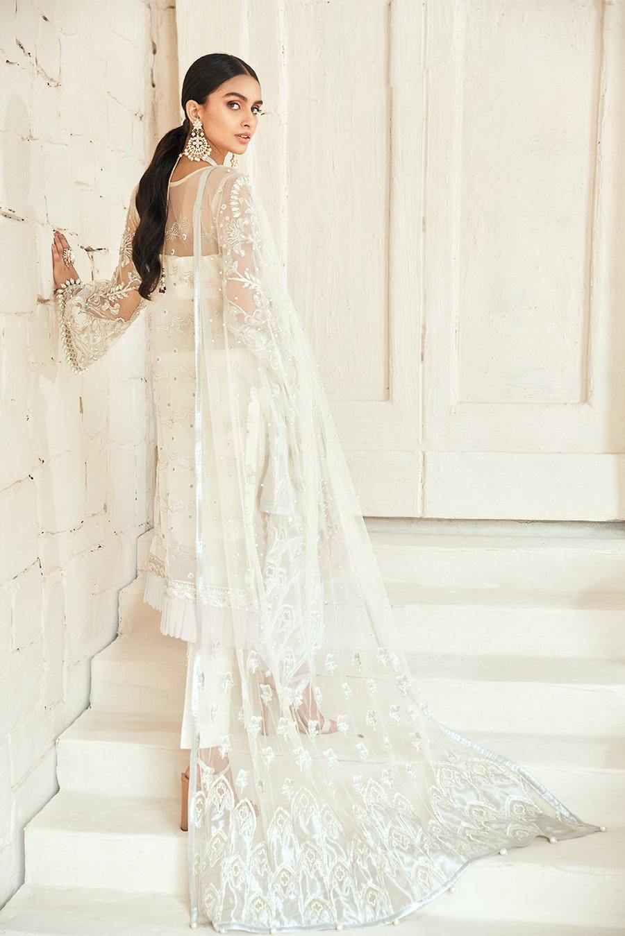 img_maryam_hussain_luxury_formals_chiffon_wedding_awwal_boutique