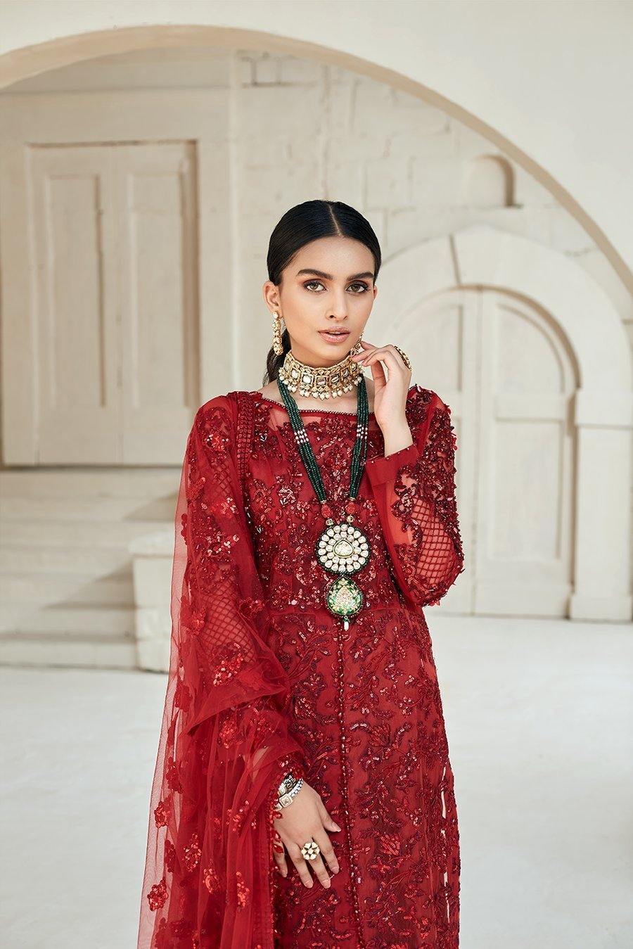 img_maryam_hussain_luxury_formals_chiffon_wedding_awwal_boutique