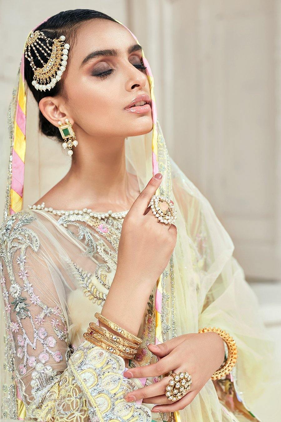 img_maryam_hussain_luxury_formals_chiffon_wedding_awwal_boutique