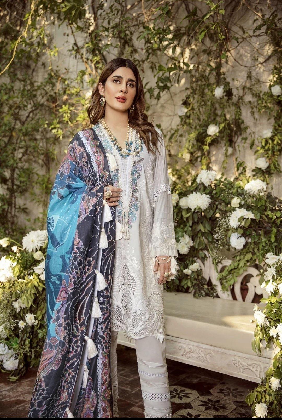 img_maryam_hussain_lawn_collection_awwal_boutique