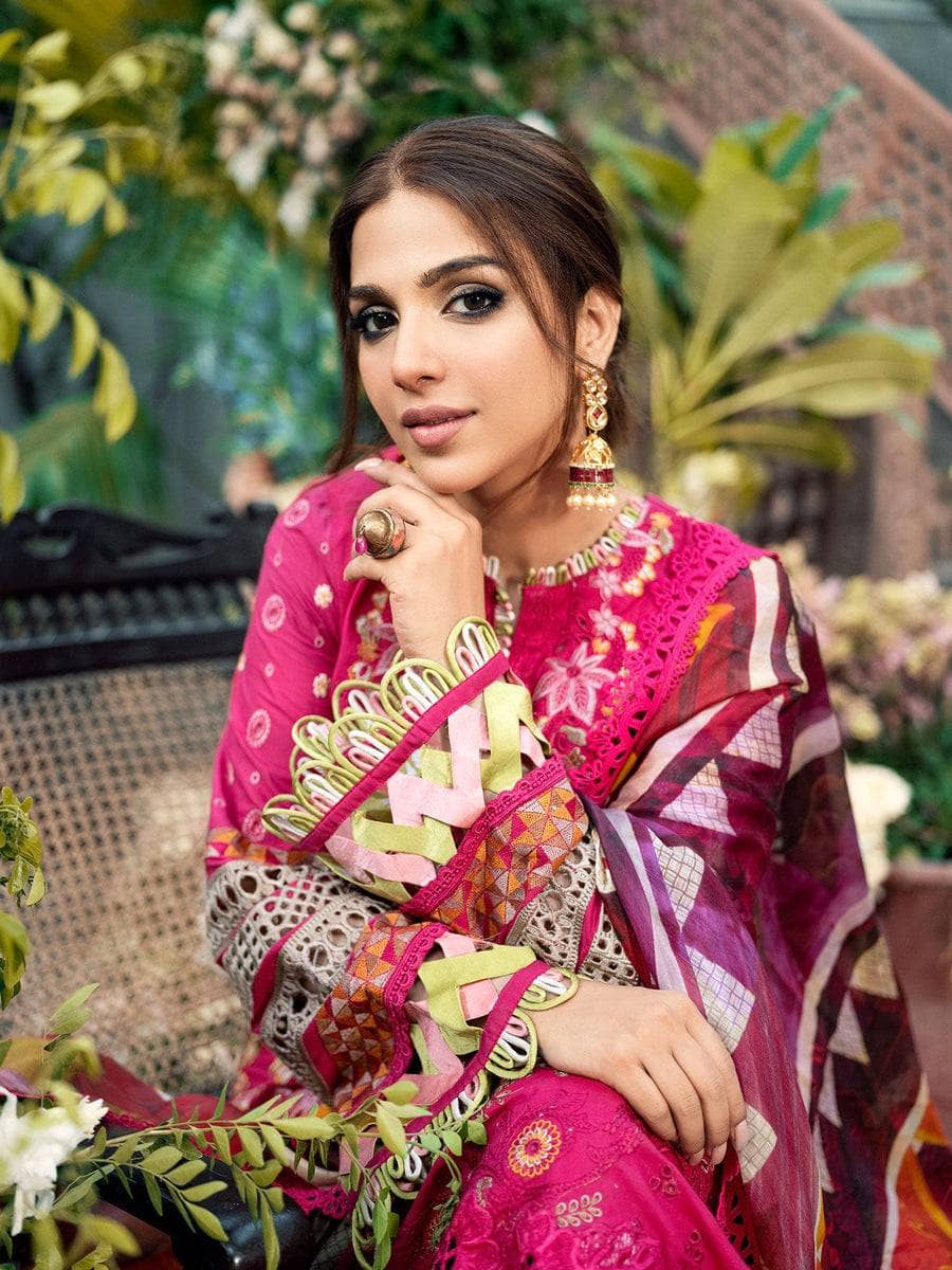 img_maryam_hussain_lawn_23_awwal_boutique
