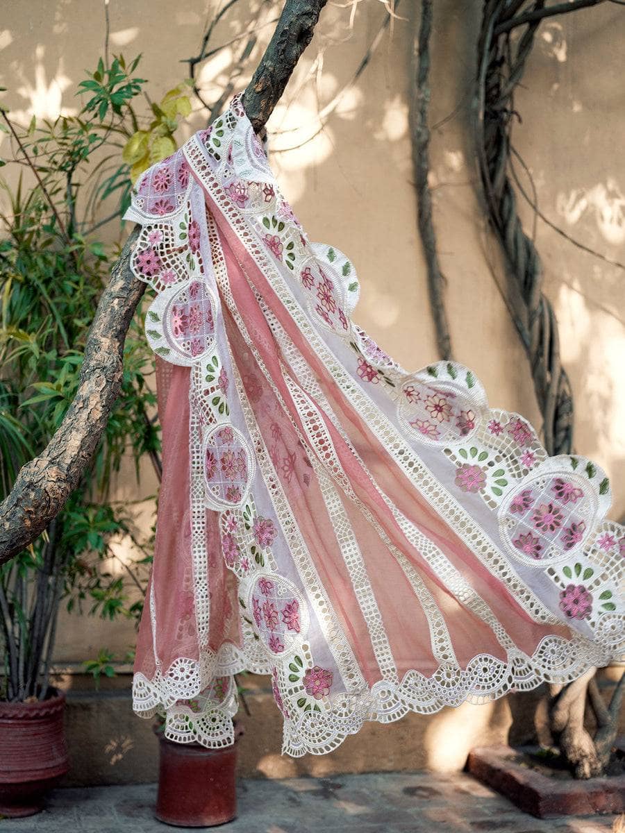 img_maryam_hussain_lawn_23_awwal_boutique