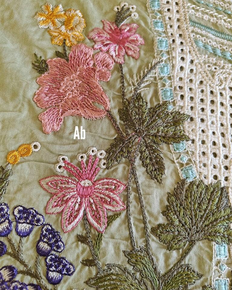 img_open_pic_maryam_hussain_lawn_23_awwal_boutique