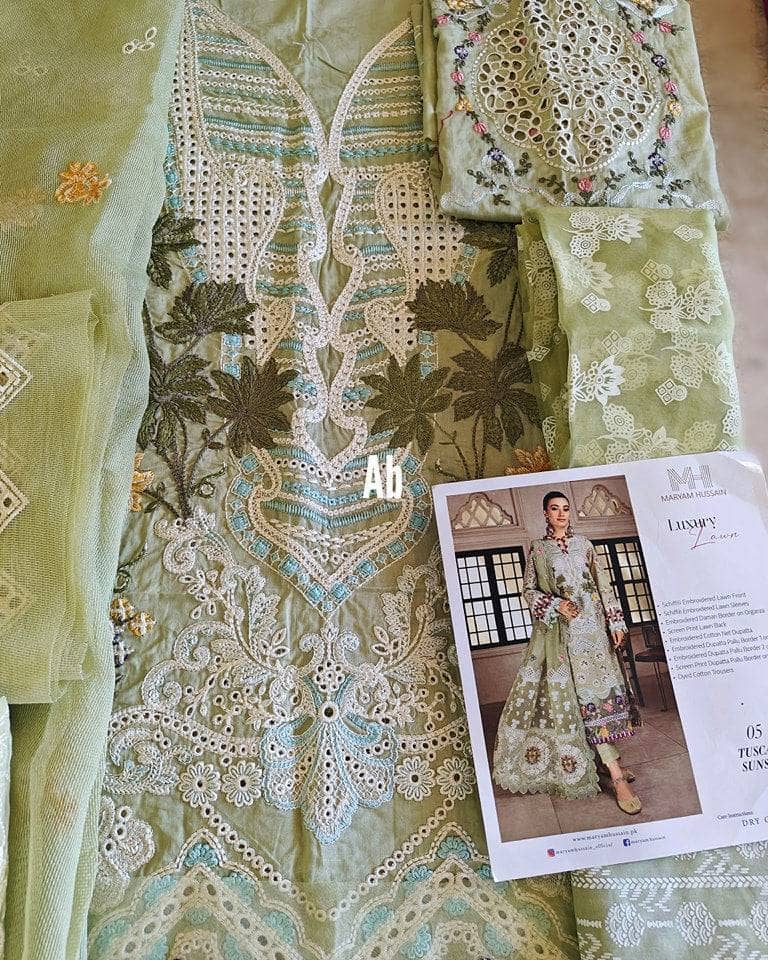 img_open_pic_maryam_hussain_lawn_23_awwal_boutique