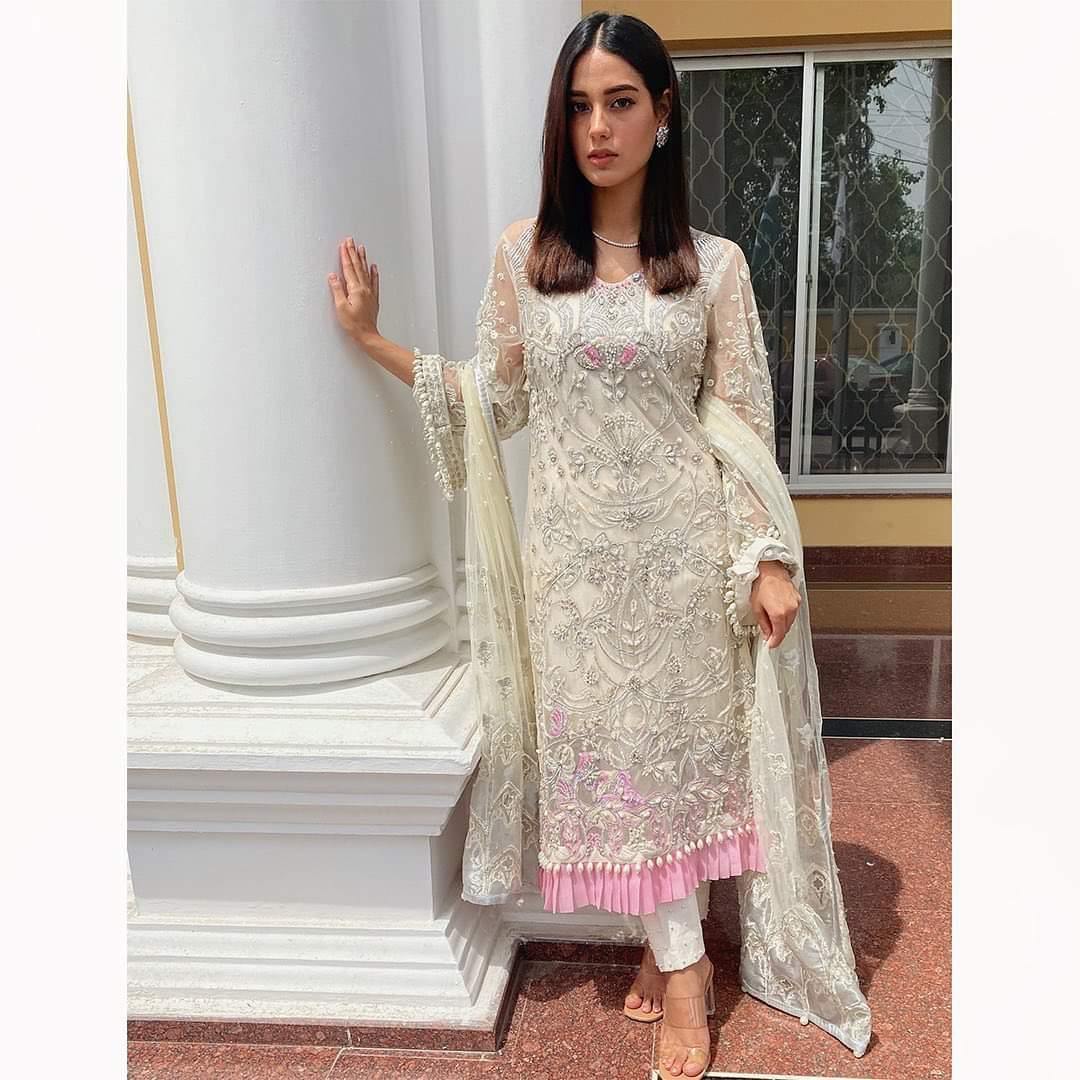img_spotted_in_maryam_hussain_fashionista_awwal_boutique
