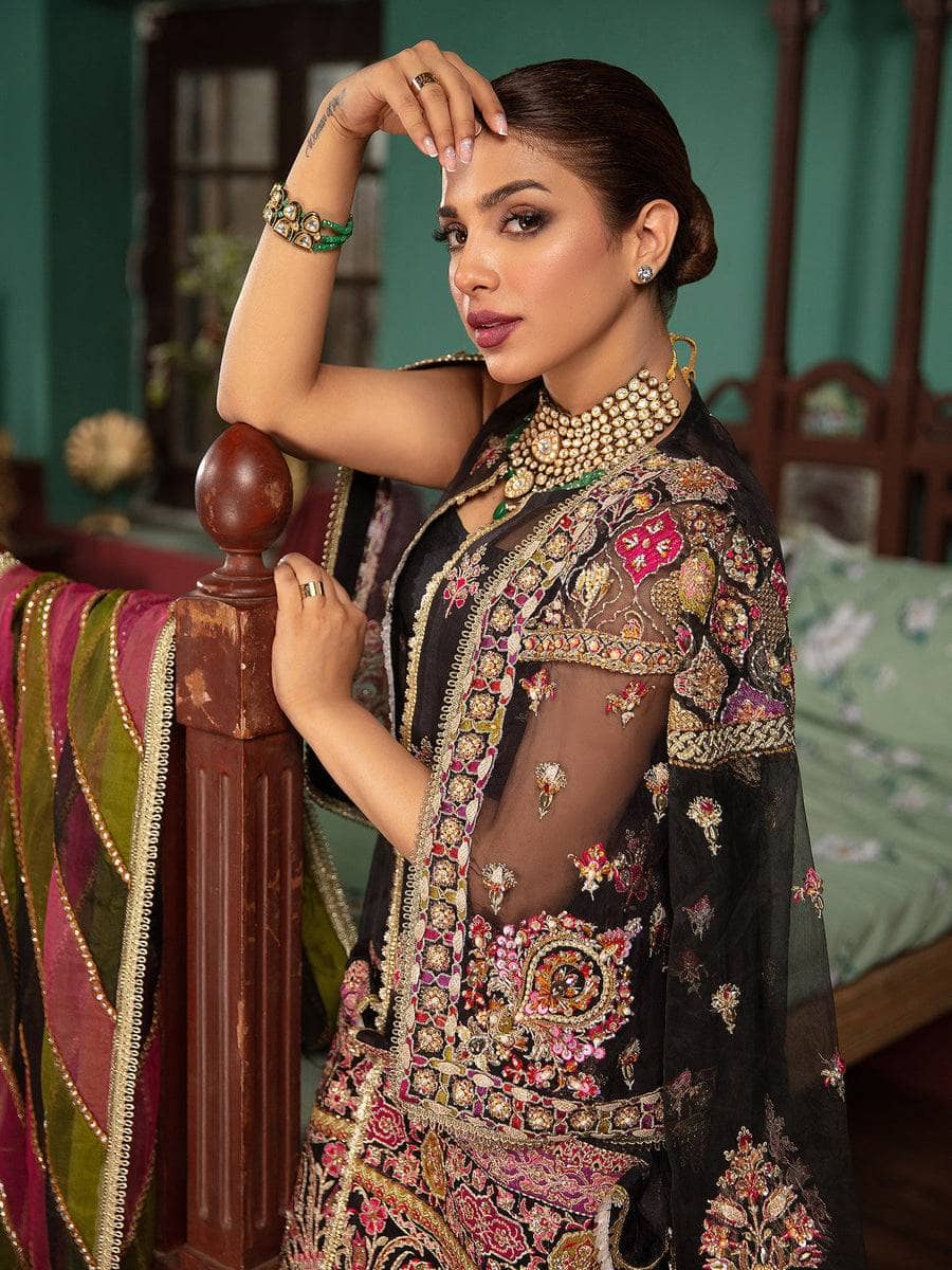 img_maryam_hussain_wedding_edition_awwal_boutique