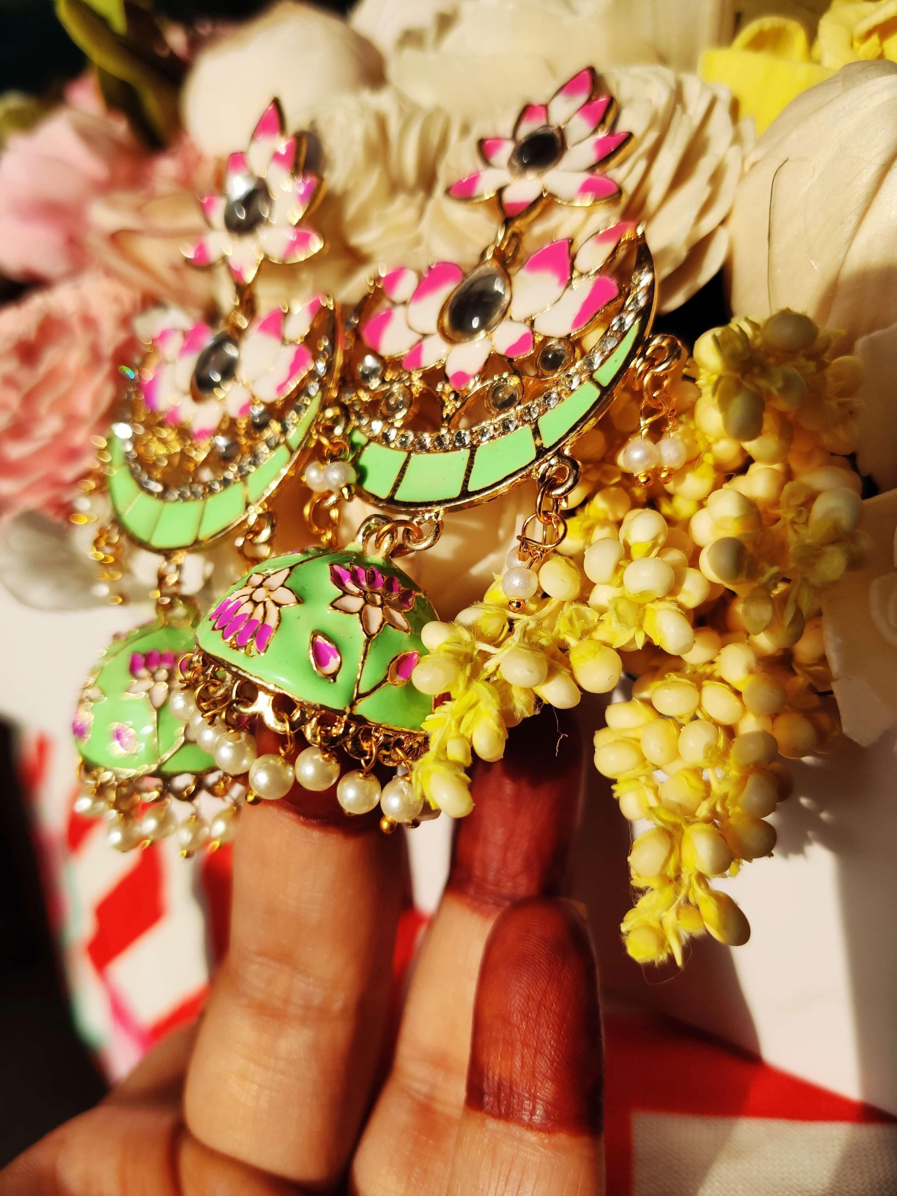 img_minakari_jewellery_jhumkis_awwal_boutique