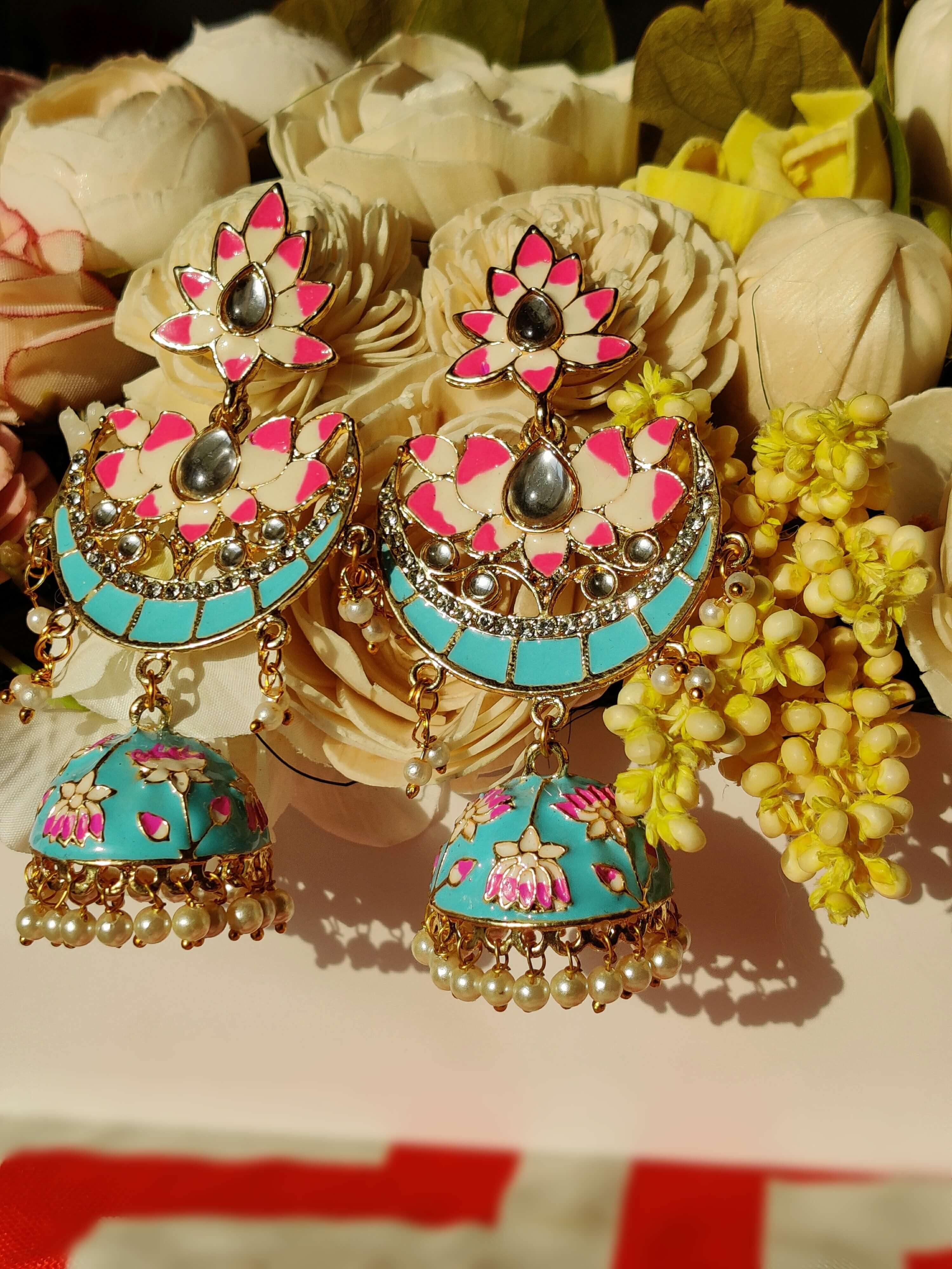 img_minakari_jewellery_jhumkis_awwal_boutique