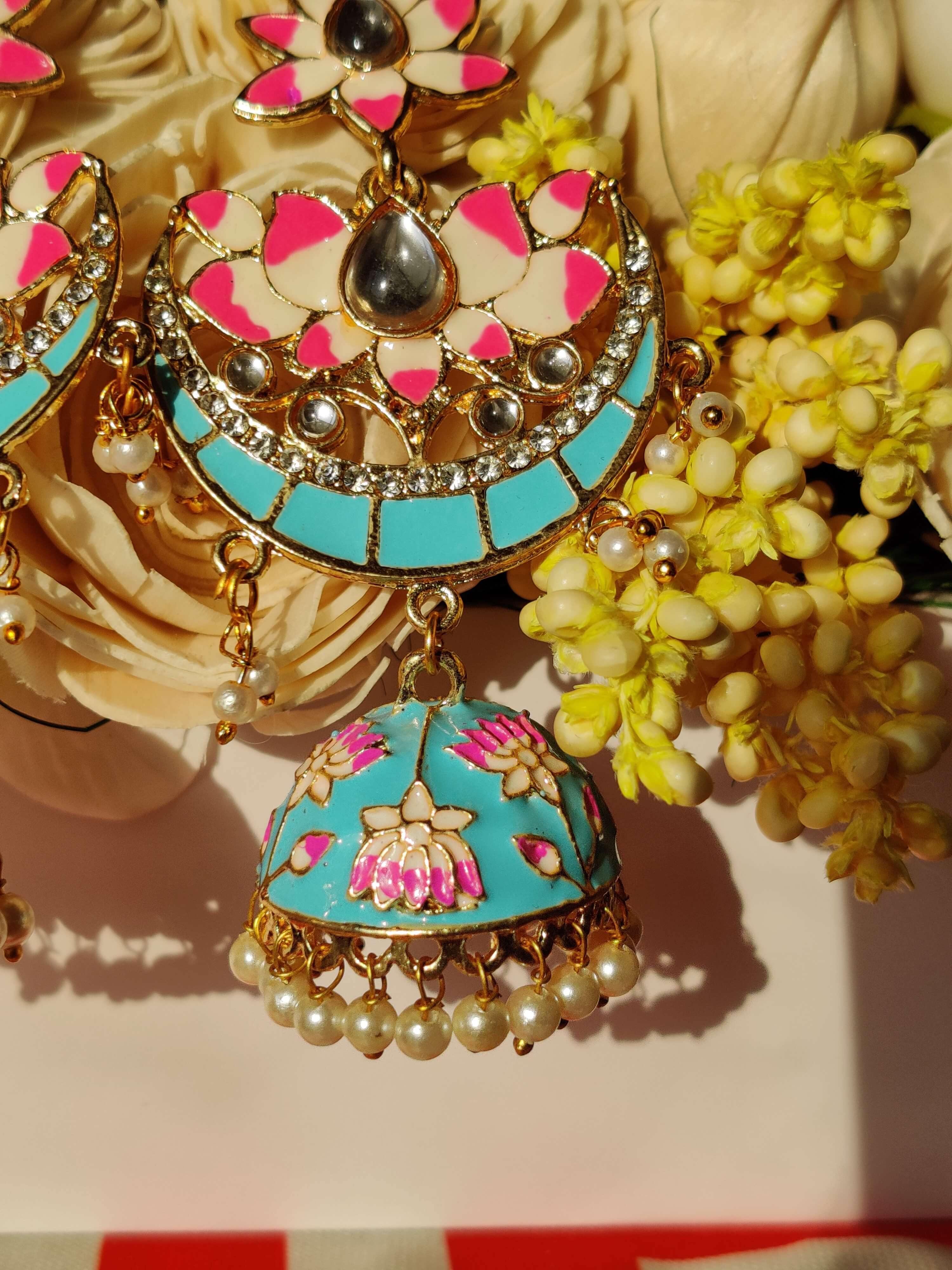 img_minakari_jewellery_jhumkis_awwal_boutique