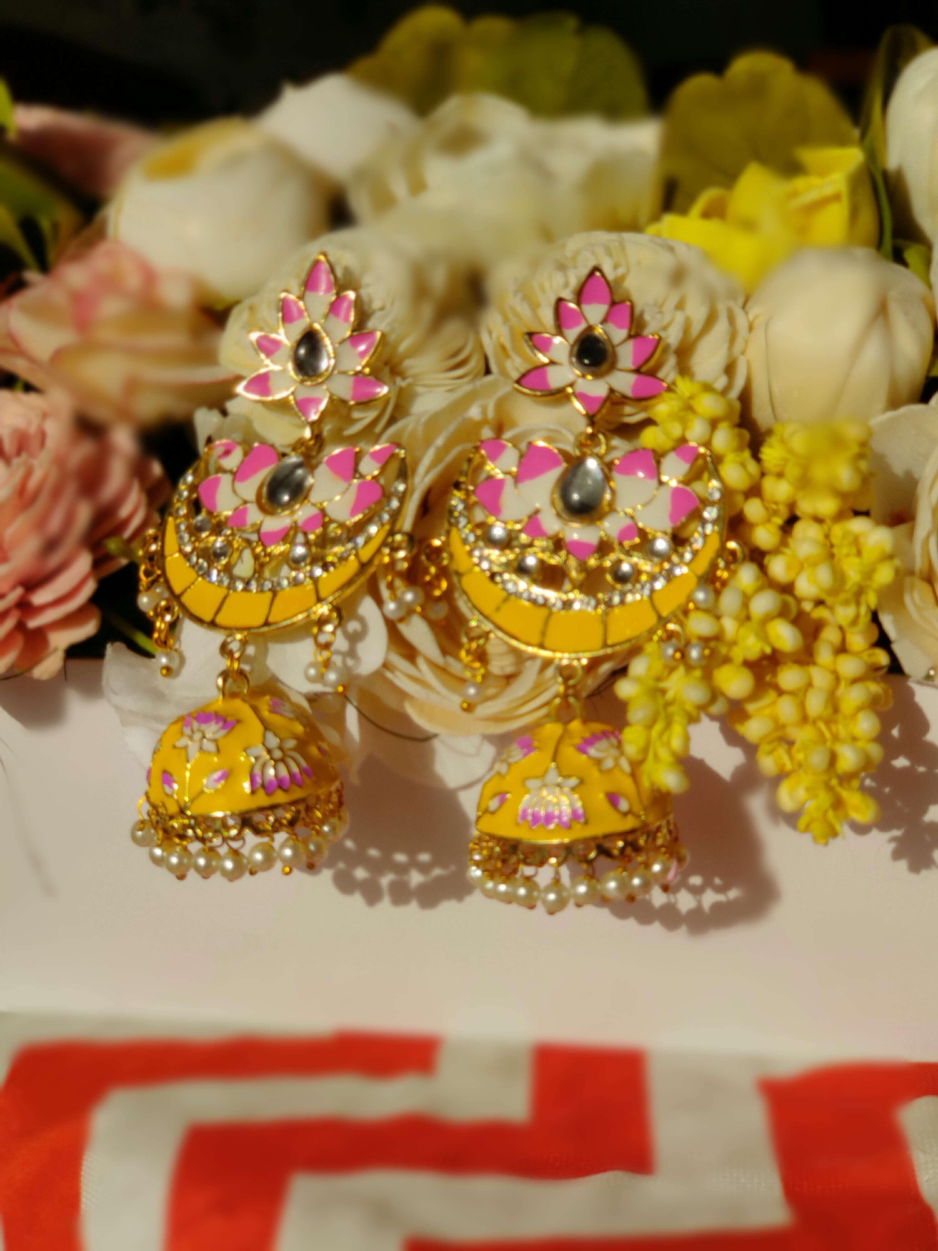 img_minakari_jewellery_jhumkis_awwal_boutique