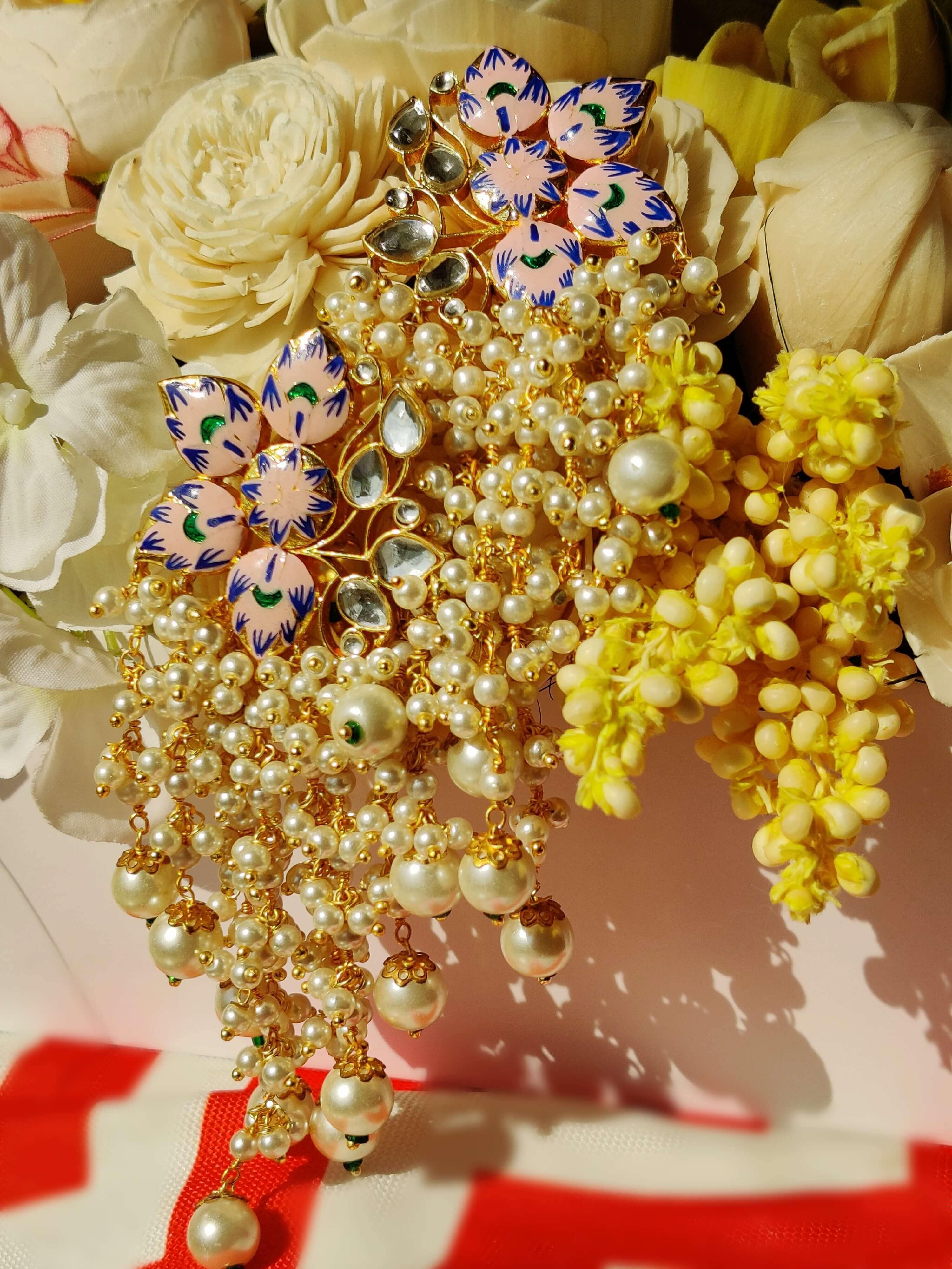 img_minakari_jewellery_jhumkis_awwal_boutique