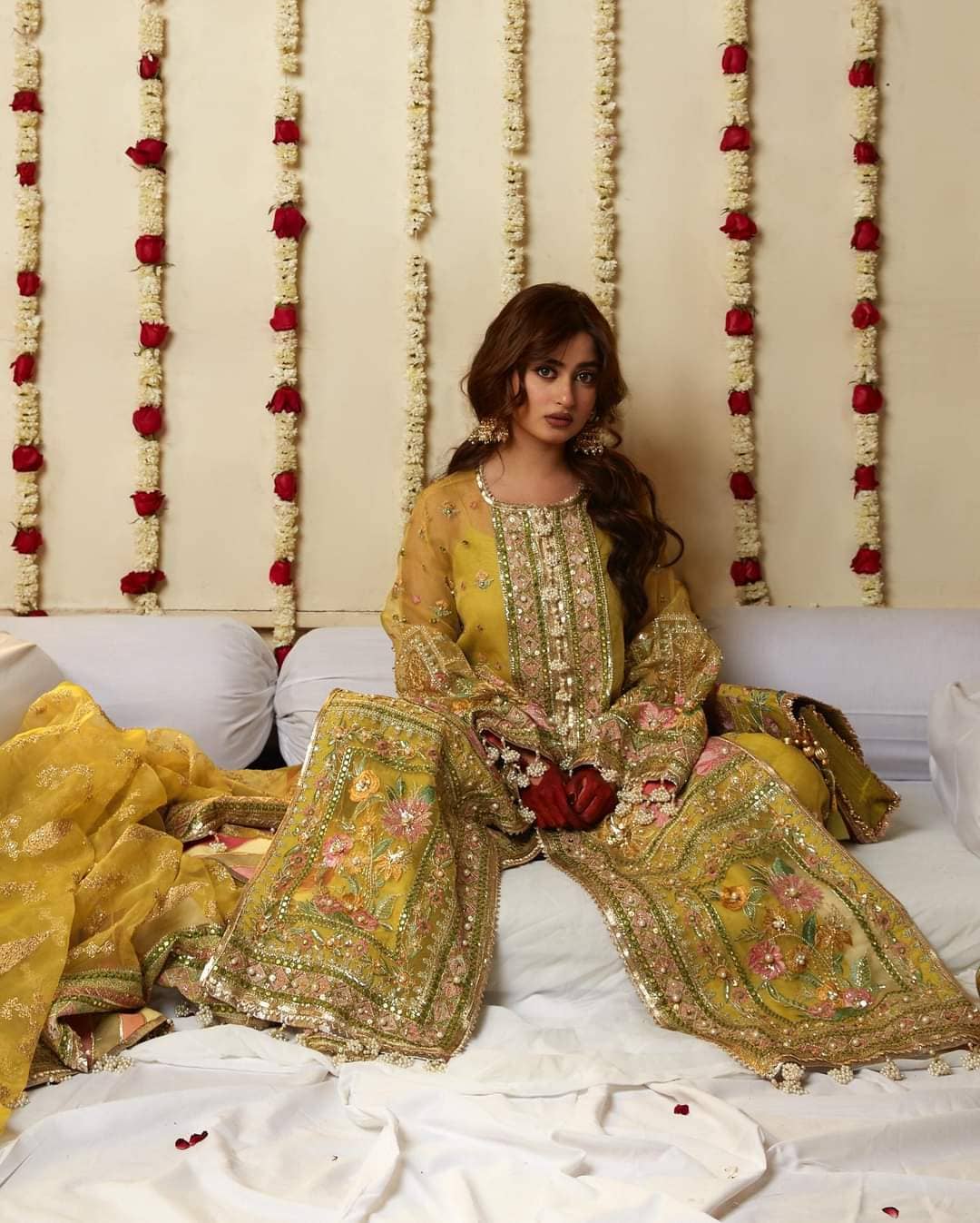 img_zarlish_by_mohsin_naveed_ranjha_awwal_boutique