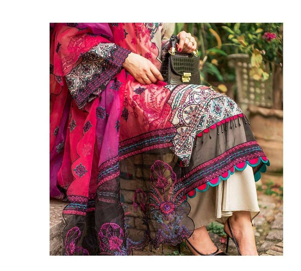 img_motifz_premium_lawn_2021_awwal_boutique