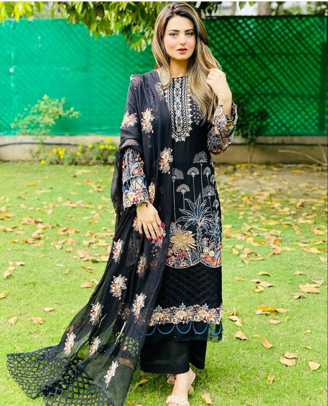 img_motifz_premium_lawn_2021_awwal_boutique