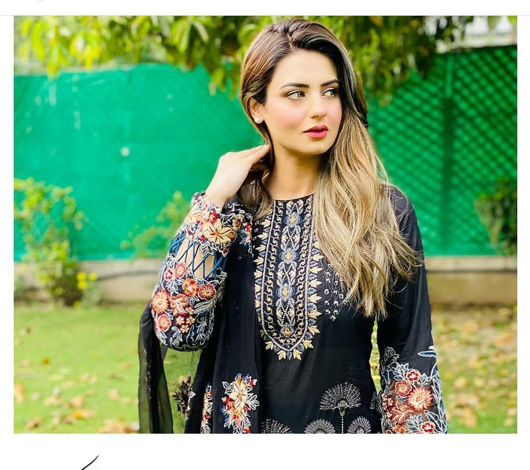 img_motifz_premium_lawn_2021_awwal_boutique