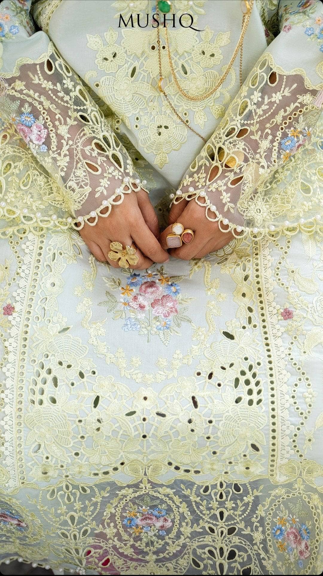 img_mushq_lawn_23_awwal_boutique