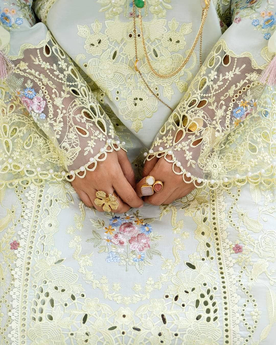 img_mushq_lawn_23_awwal_boutique