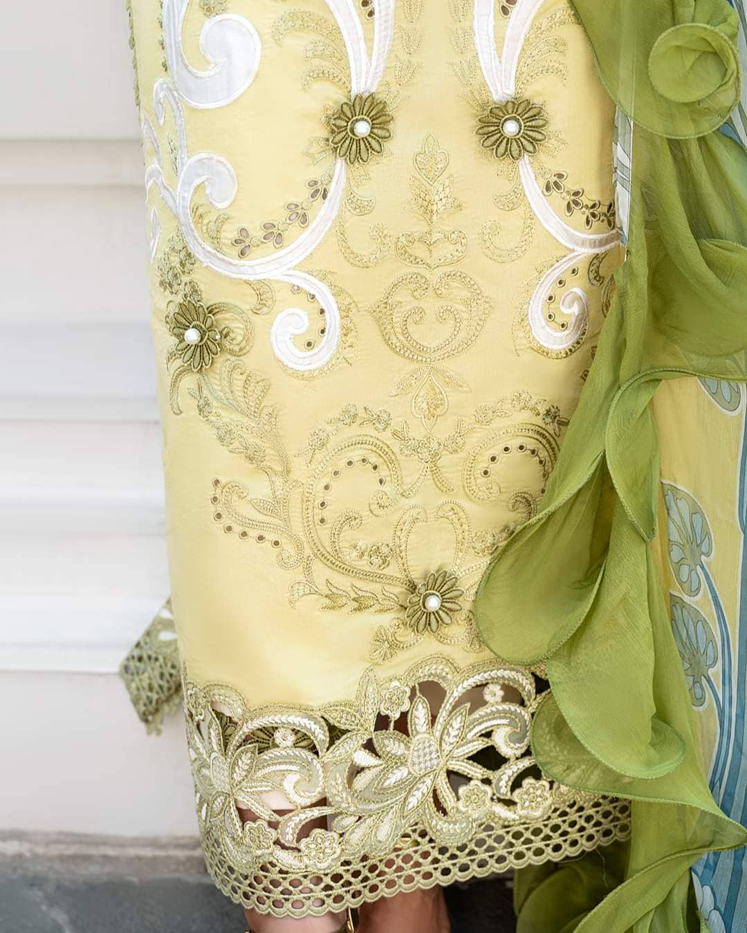 img_mushq_lawana_lawn_23_awwal_boutique