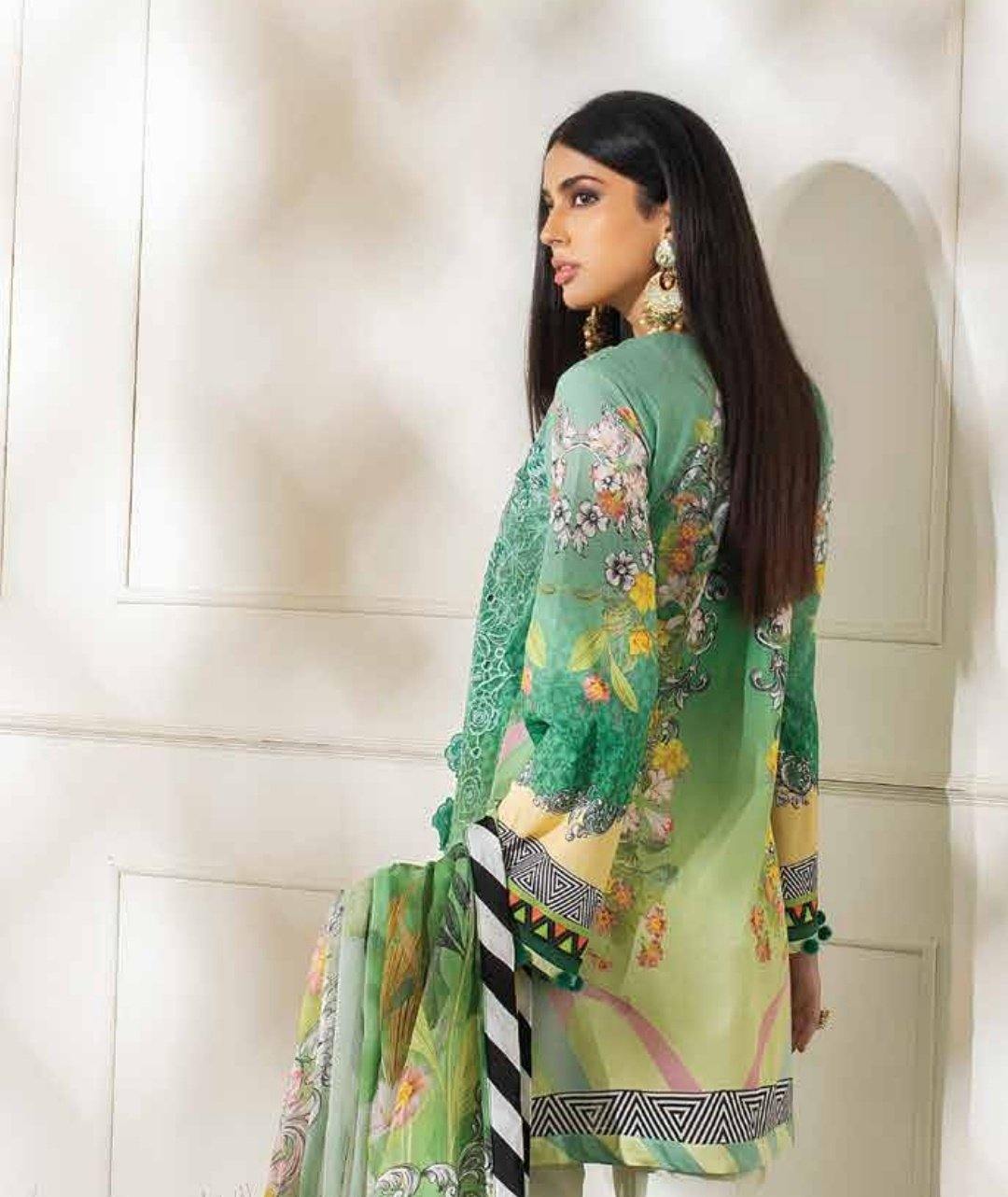 img_hemline_by_mushq_lawn_2020_awwal_boutique