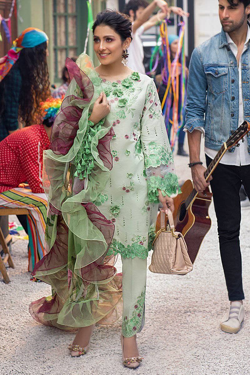 img_mushq_luxury_lawn_2021_awwal_boutique