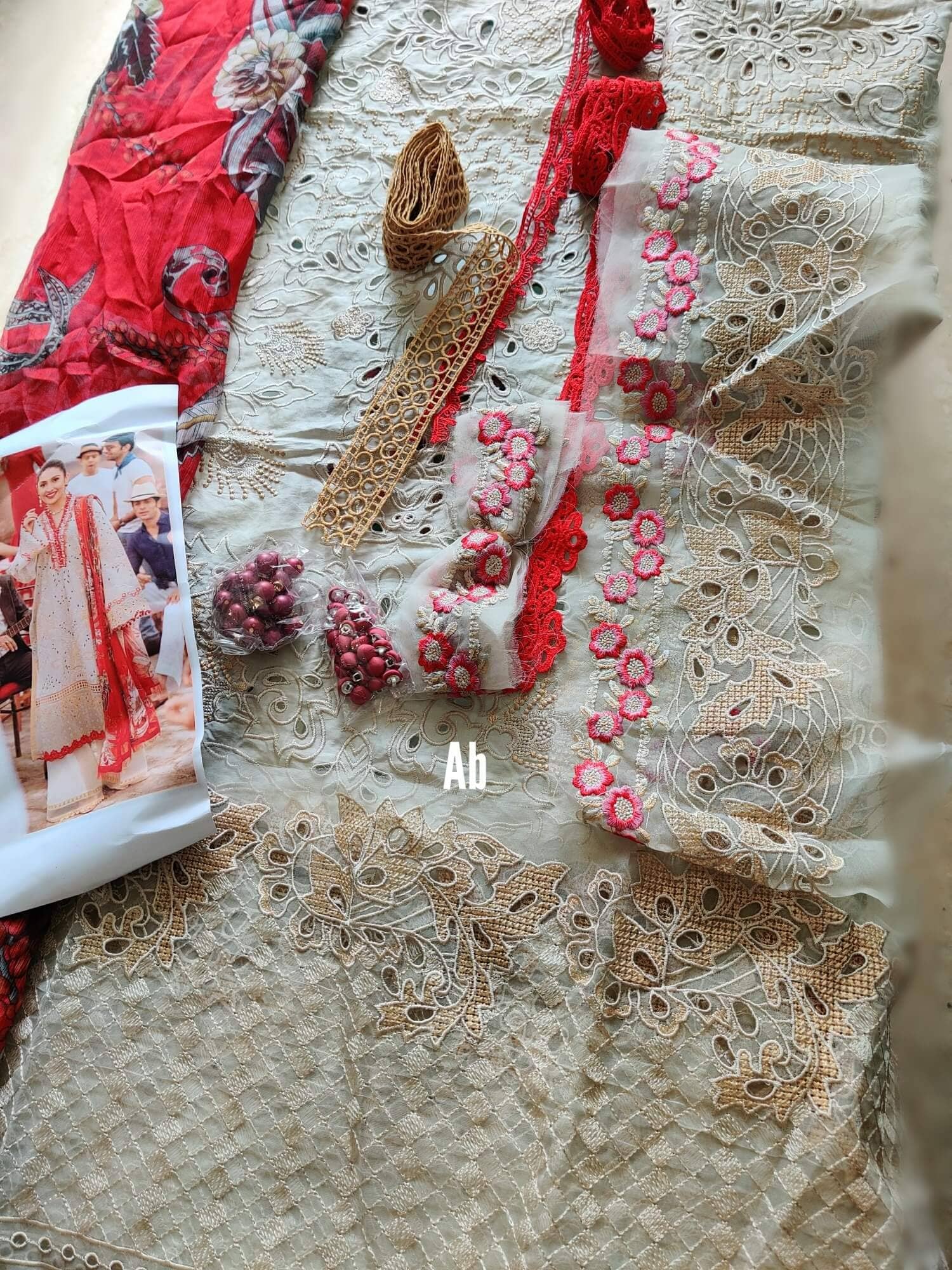 img_open_pic_mushq_lawn_22_awwal_boutique