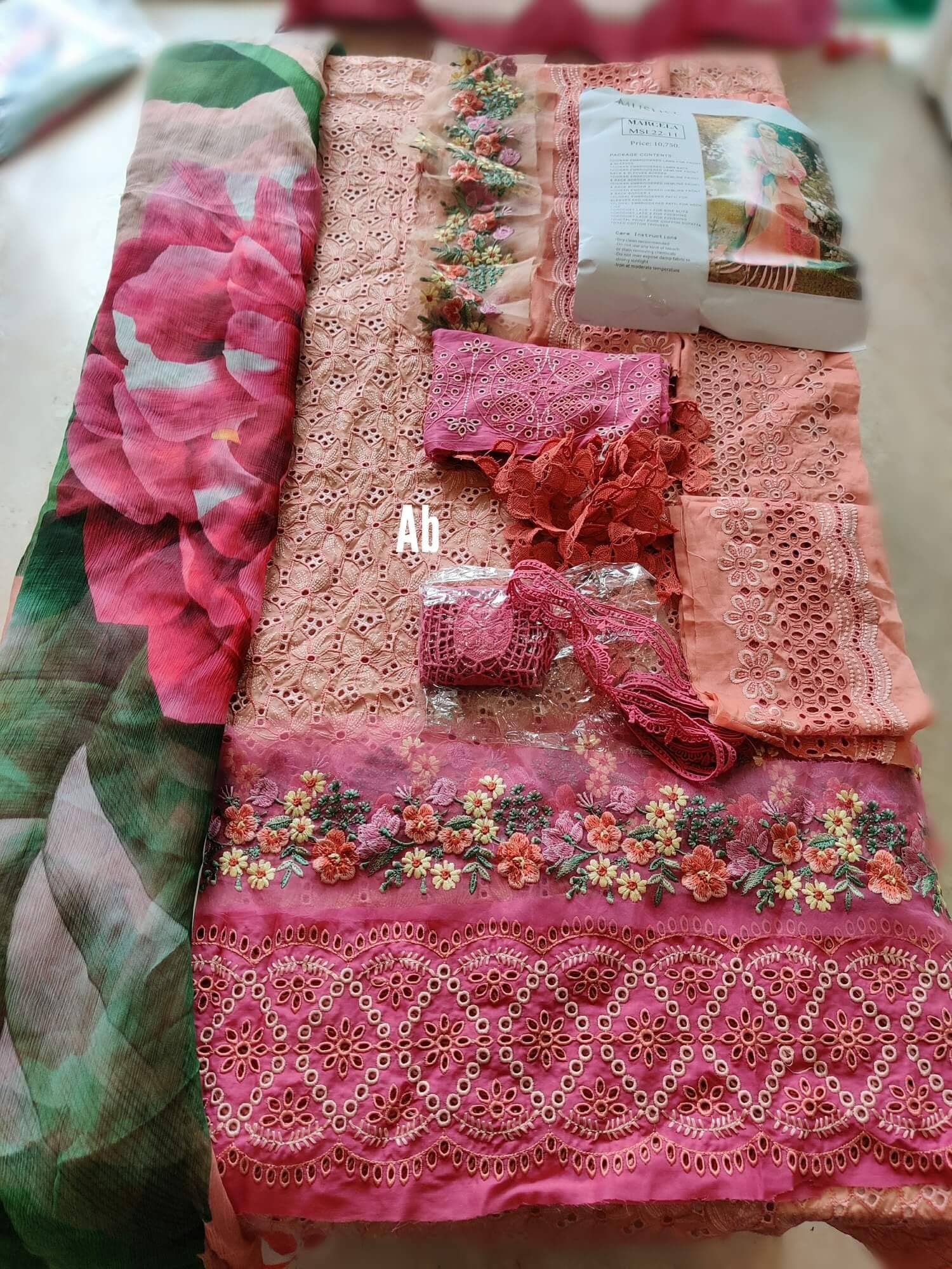 img_open_pic_mushq_lawn_22_awwal_boutique