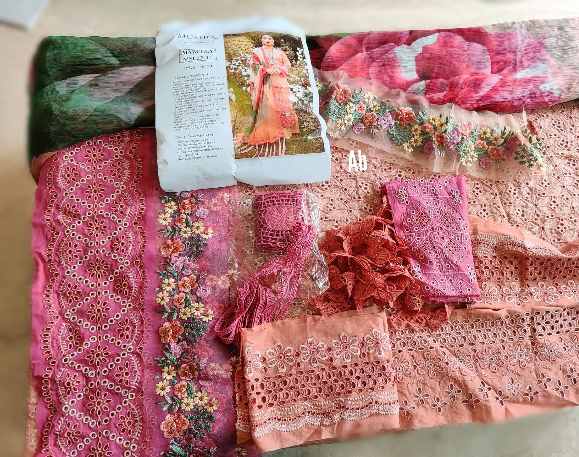 img_open_pic_mushq_lawn_22_awwal_boutique