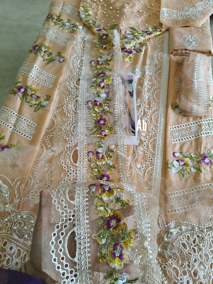 img_mushq_lawana_lawn_23_awwal_boutique
