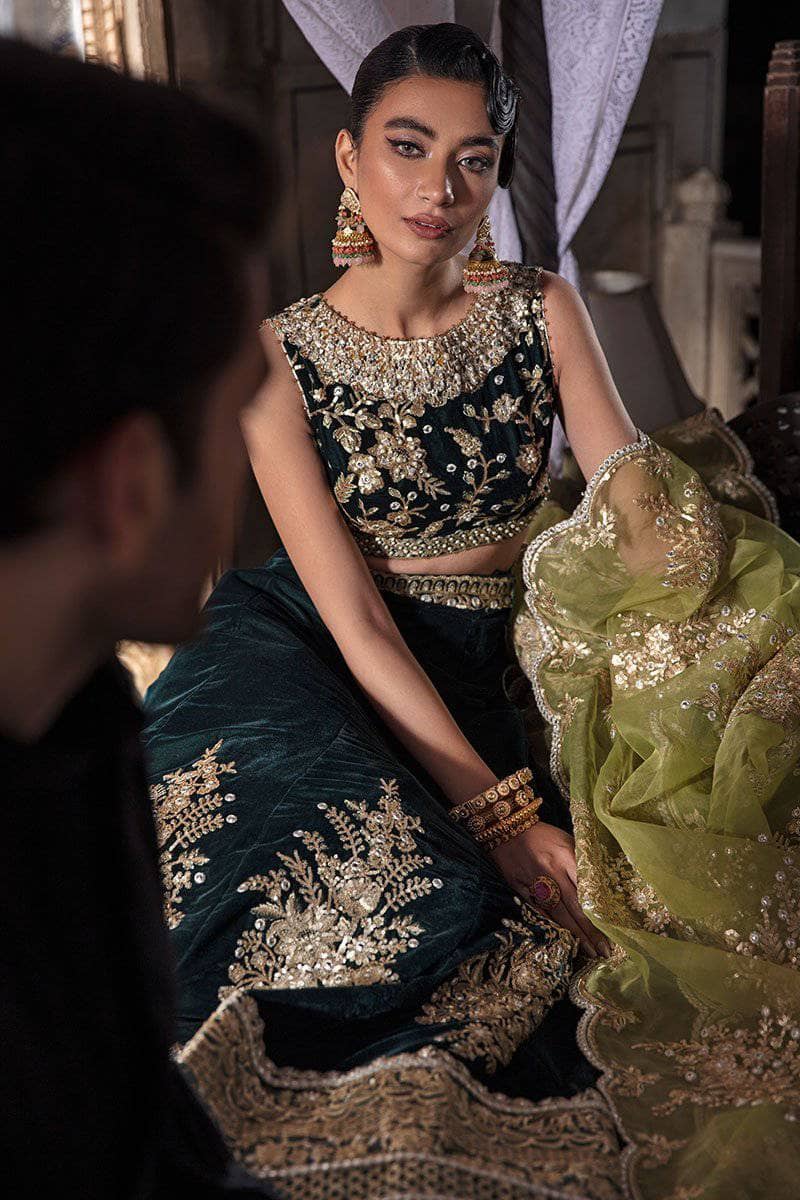 img_mushq_tehzeeb_velvet_edition_awwal_boutique