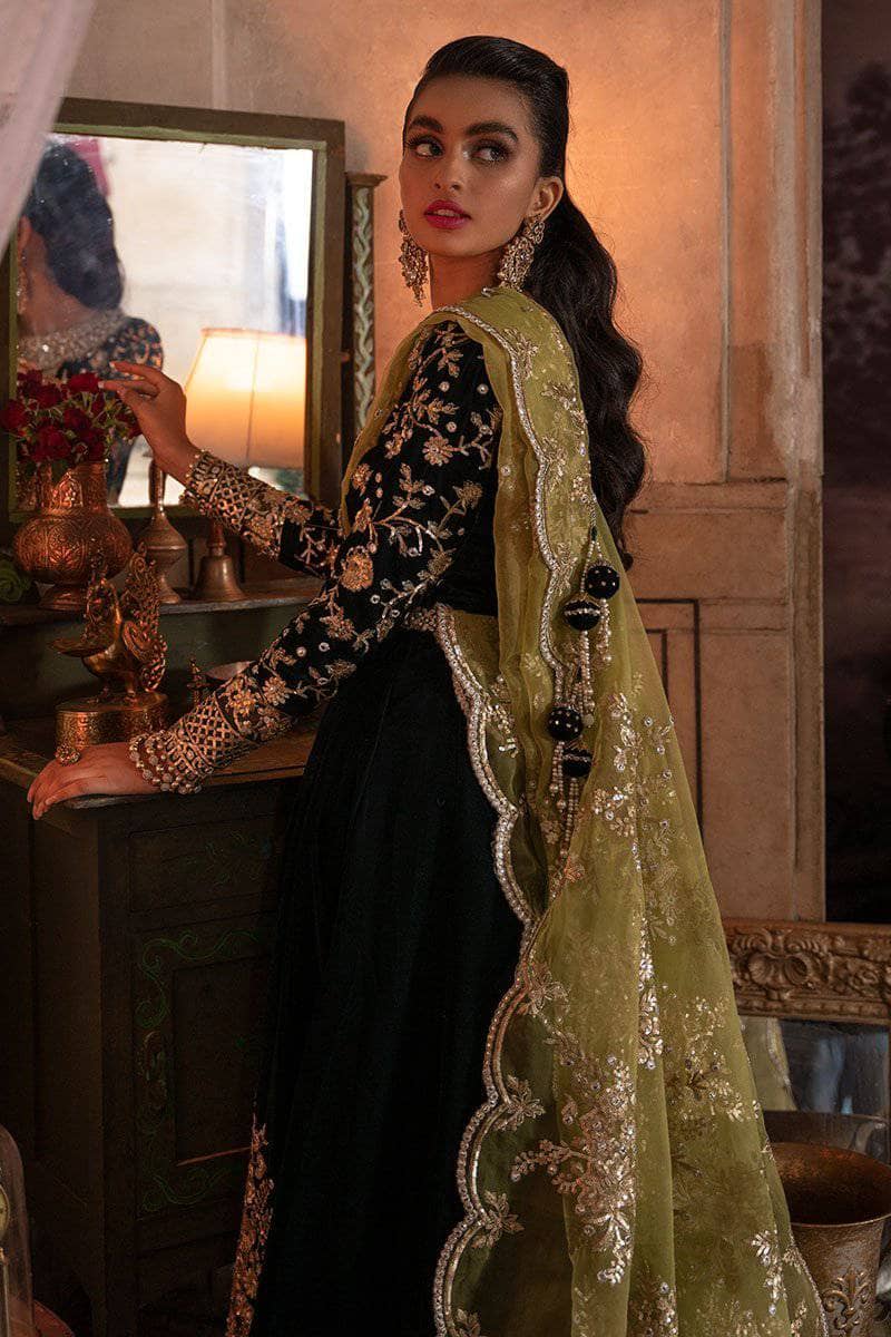img_mushq_tehzeeb_velvet_edition_awwal_boutique