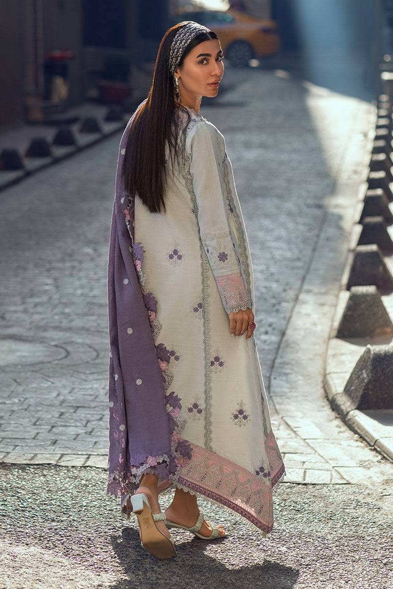 img_mushq_broadway_khaddar_awwal_boutique