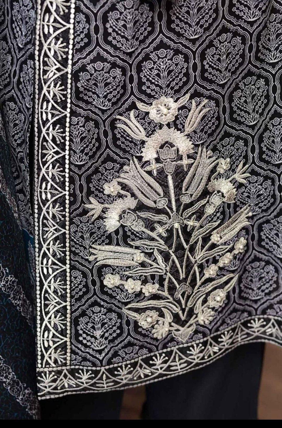 img_nishat_lawn_collection_2020_awwal_boutique