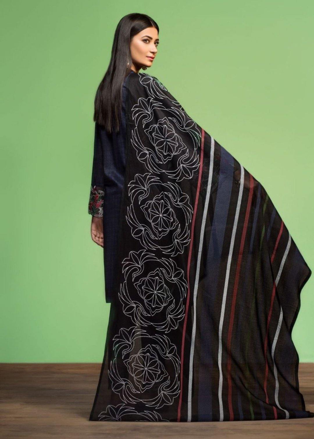 img_nishat_lawn_collection_2020_awwal_boutique