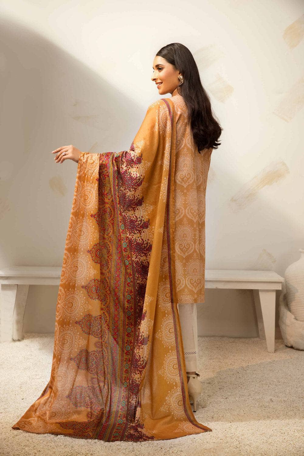 Img_nishat_lawn_nisha_awwal_boutique