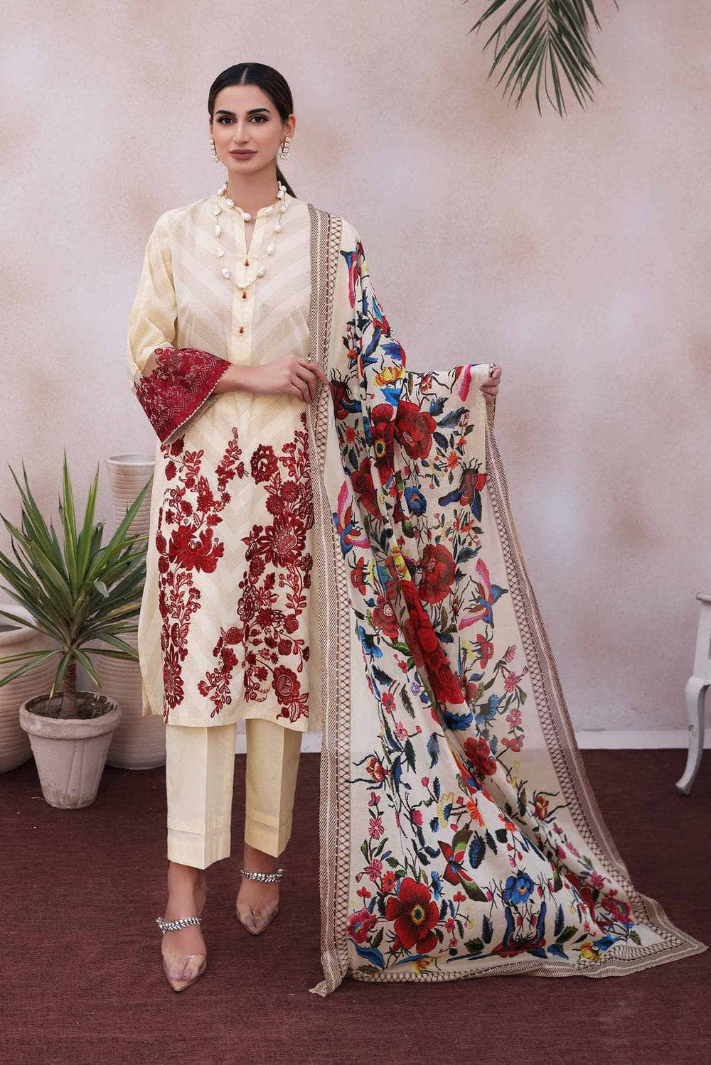 Img_nishat_lawn_nisha_23_awwal_boutique