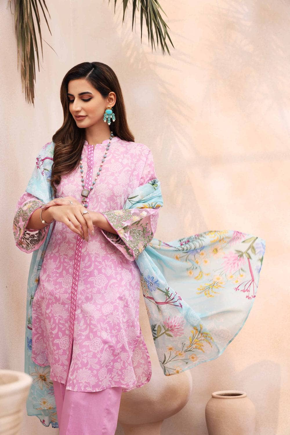 Img_nishat_lawn_nisha_23_awwal_boutique