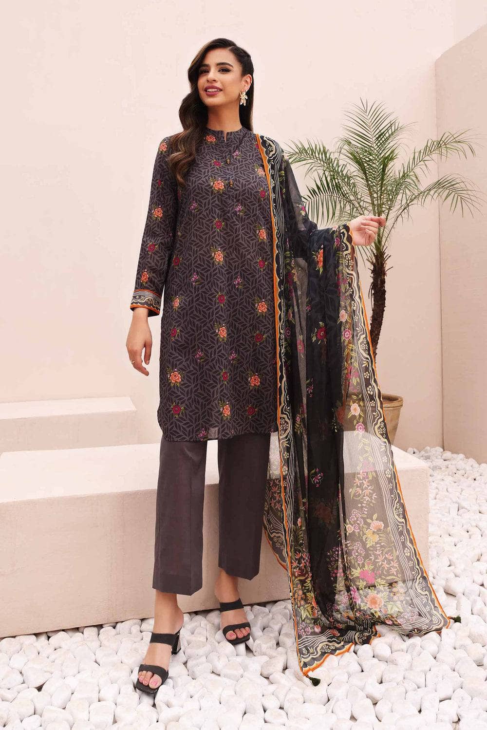 img_nishat_lawn_23_nisha_awwal_boutique