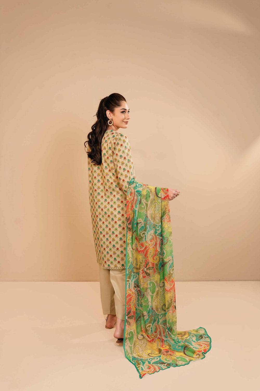 Img_nishat_lawn_ramdan_edit_awwal_boutique
