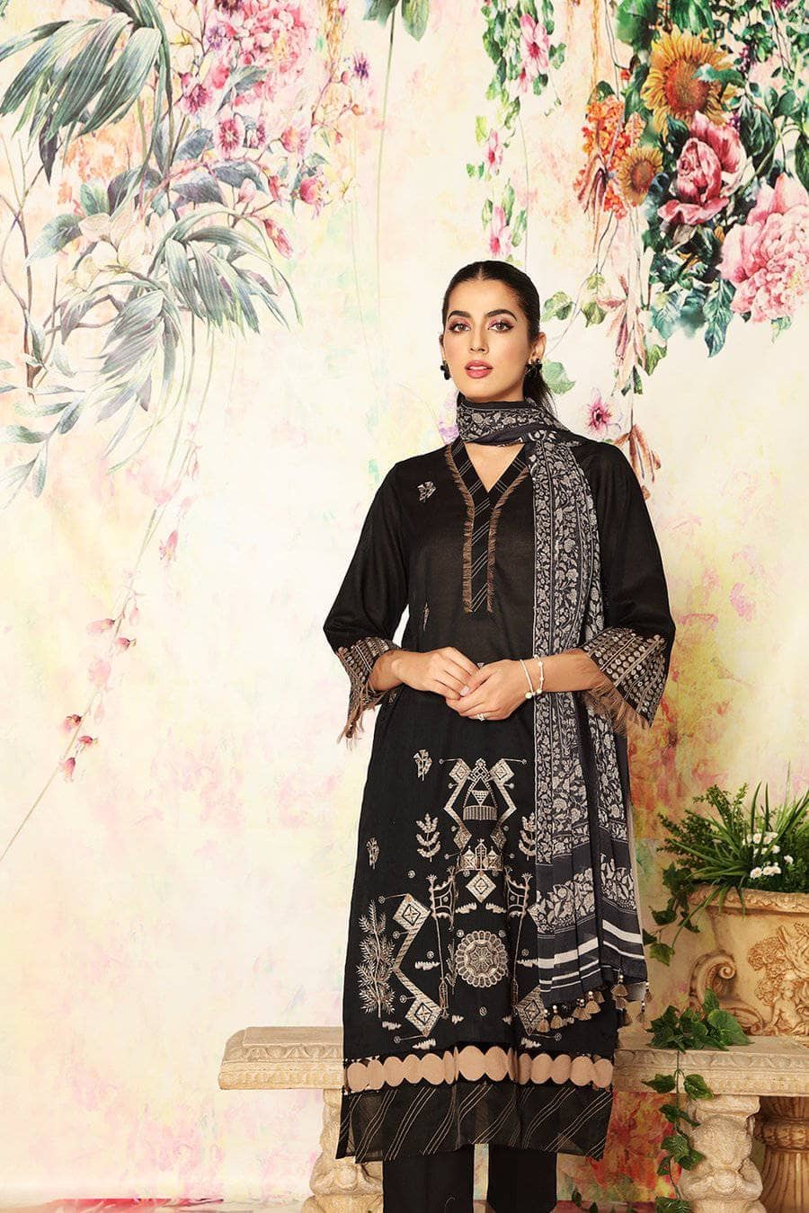 img_nishat_lawn_2021_awwal_boutique