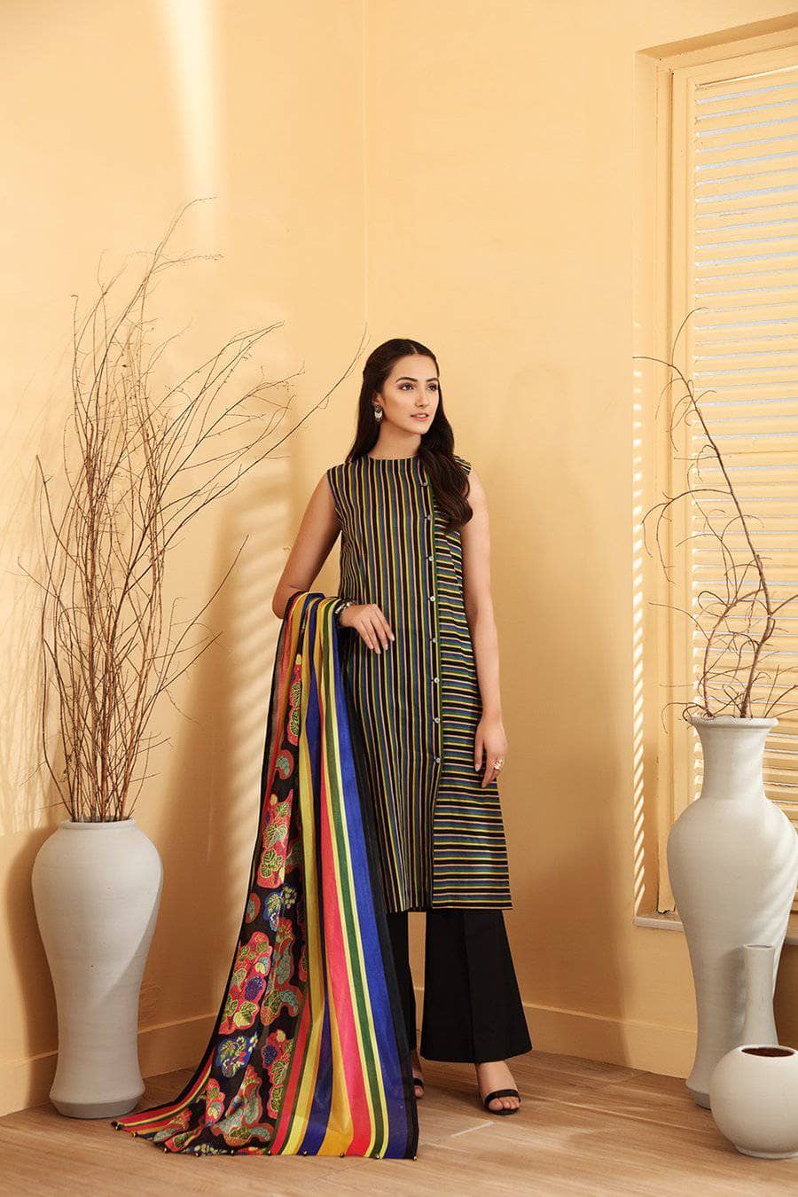 img_nishat_lawn_2021_awwal_boutique