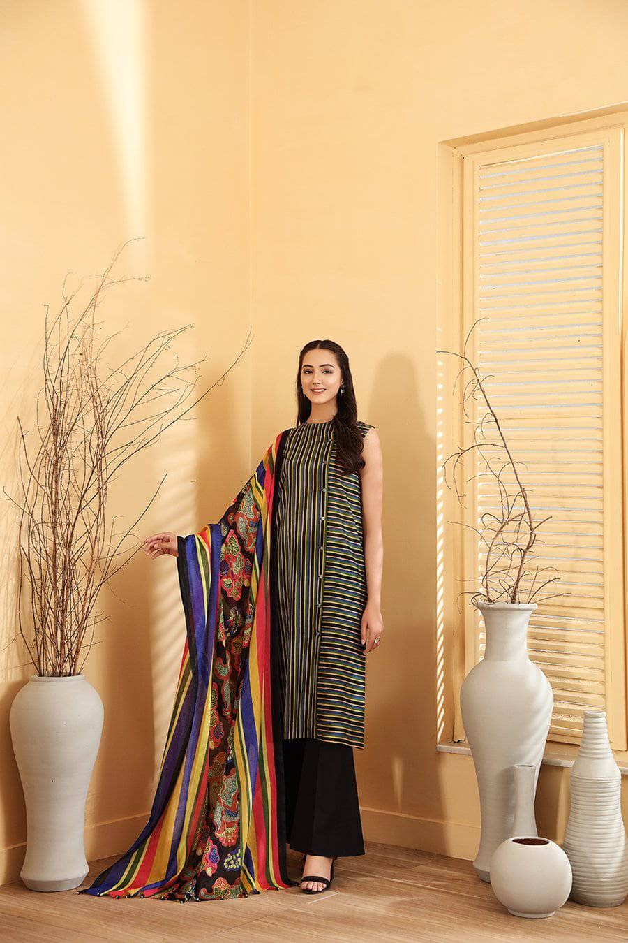 img_nishat_lawn_2021_awwal_boutique