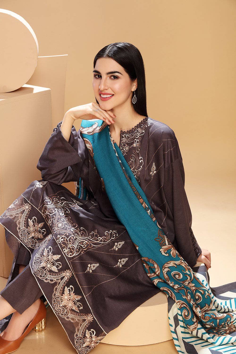 img_nishat_linen_winter_collection_awwal_boutique