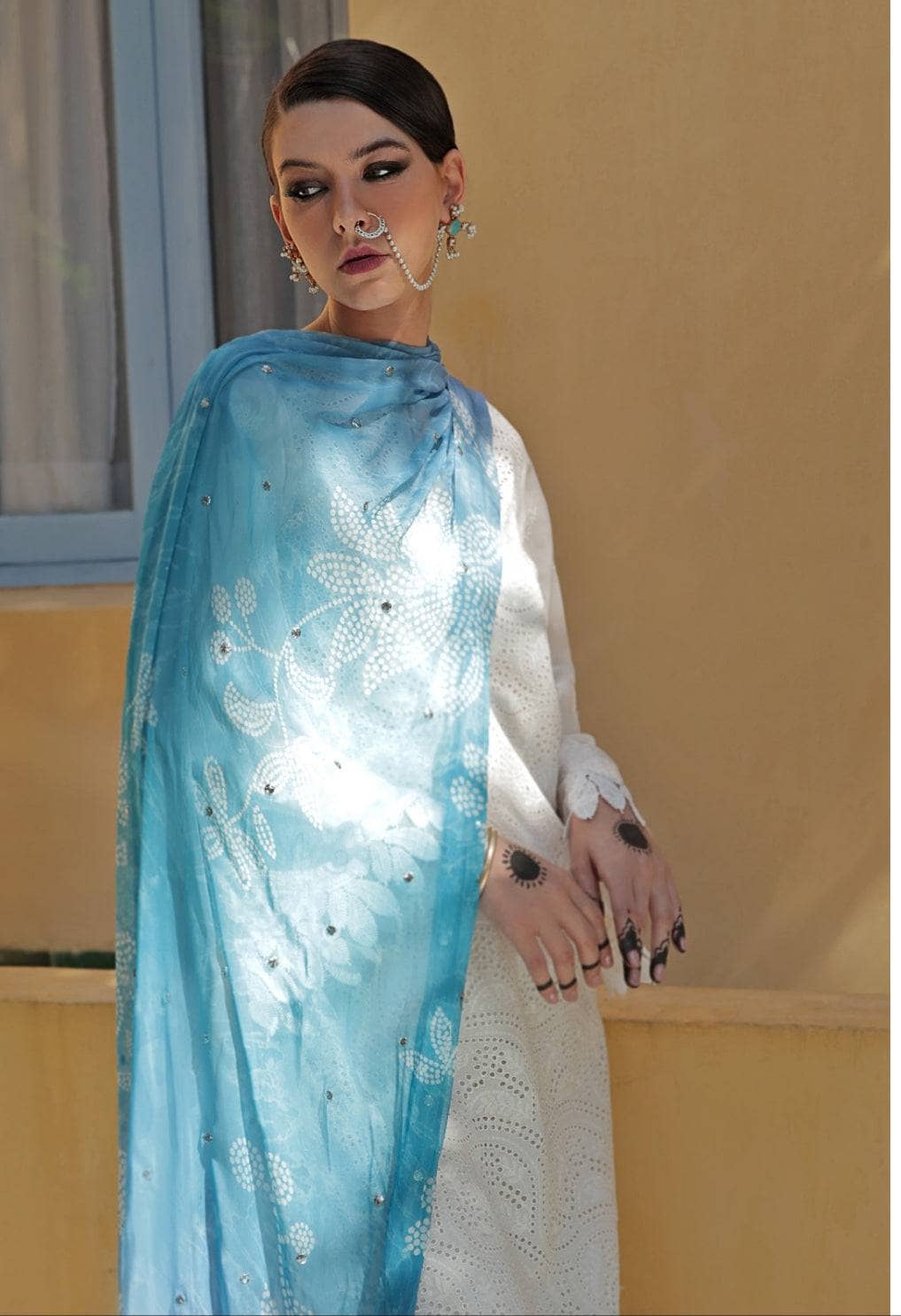 img_nureh_bazaar_lawn_awwal_boutique