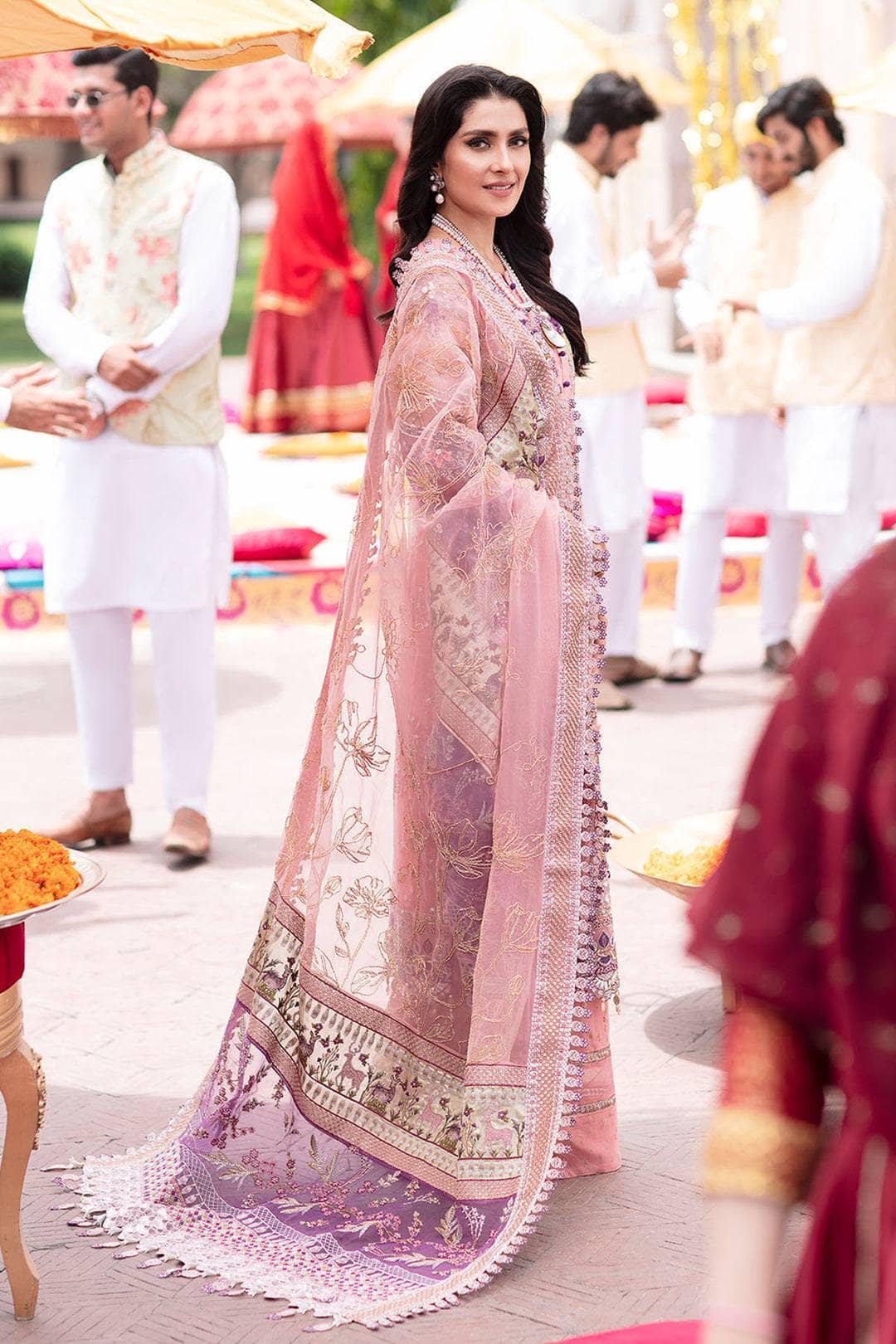 img_nureh_jhoomro_wedding_edition_awwal_boutique