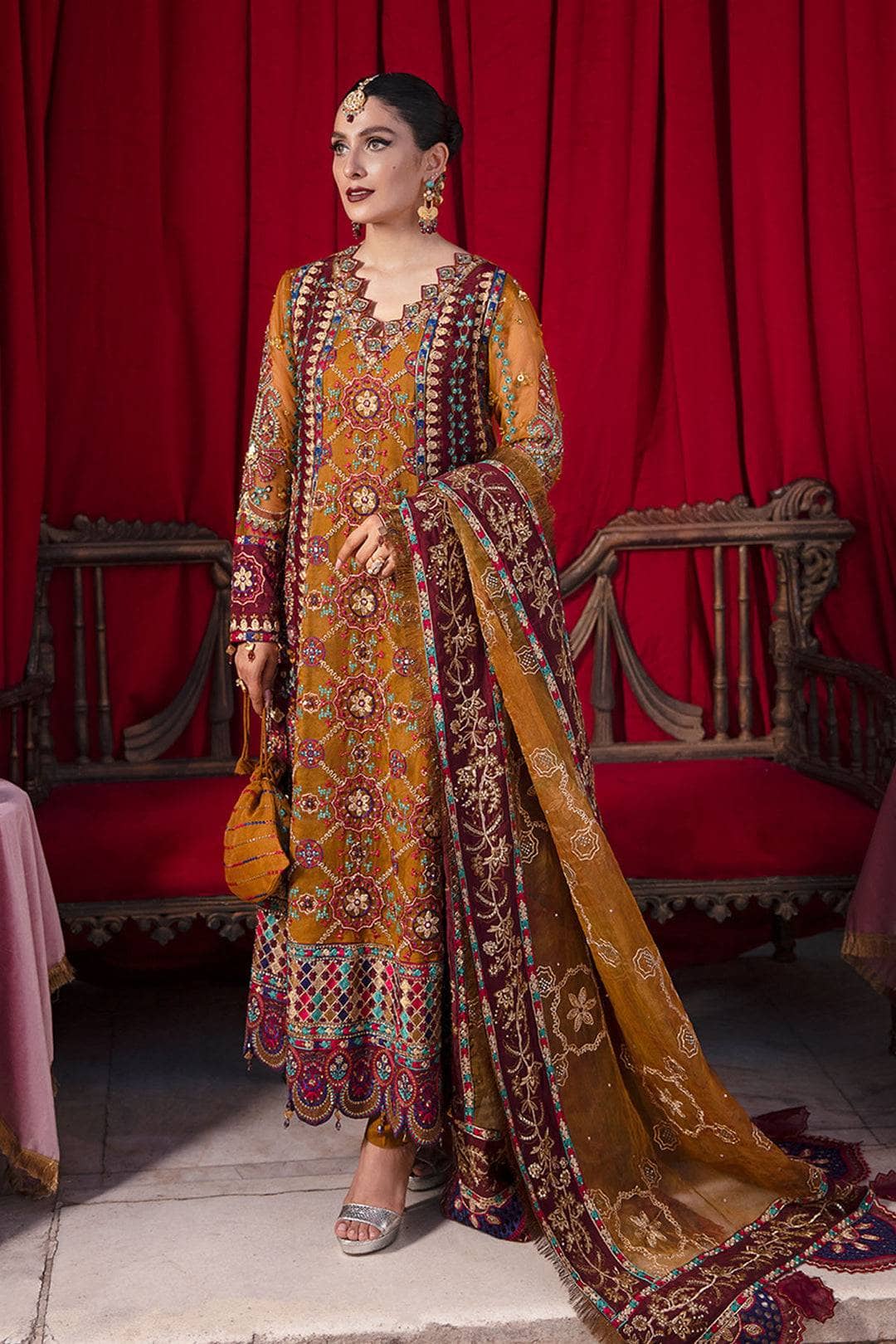 img_nureh_jhoomro_wedding_edition_awwal_boutique