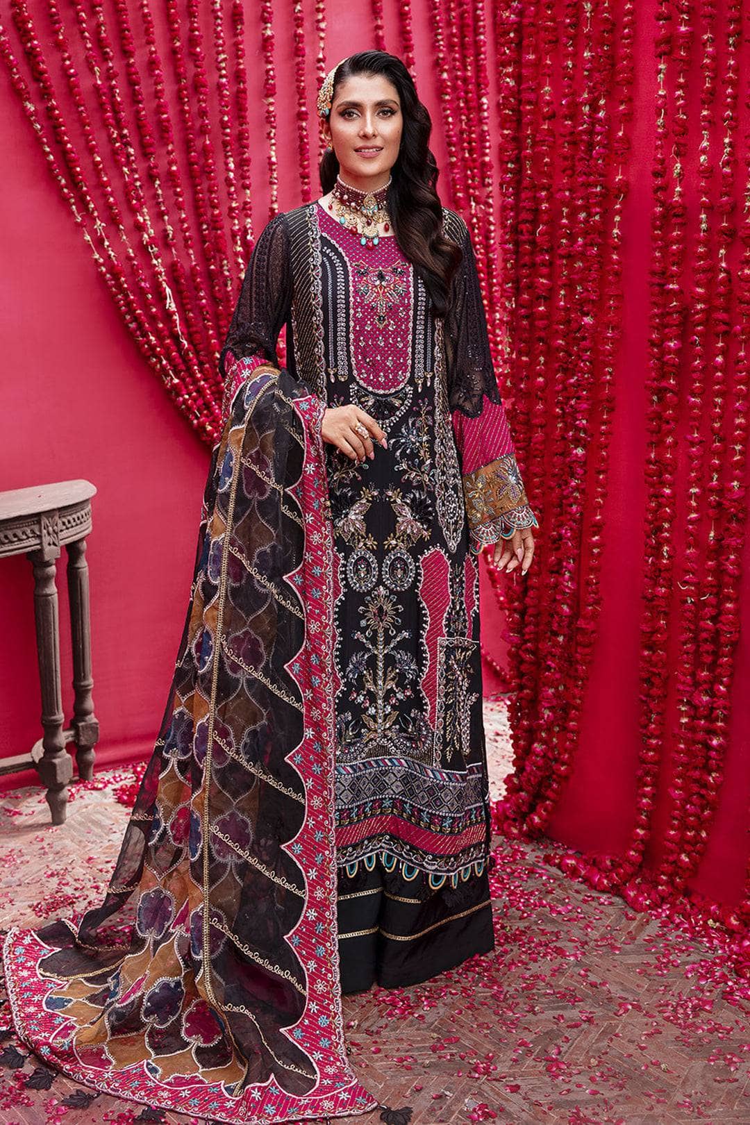img_nureh_jhoomro_wedding_edition_awwal_boutique