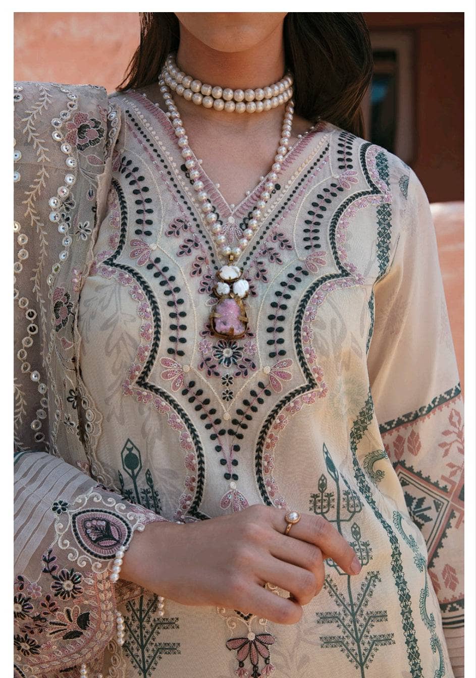 img_nureh_maya_swiss_voil_awwal_boutique