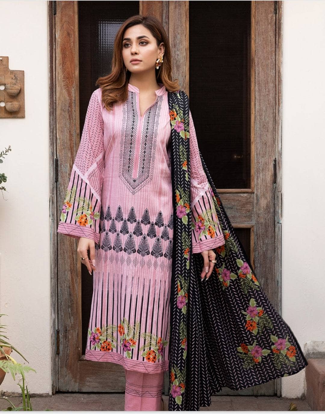 img_iram_misha_daily_wear_lawn_22_awwal_boutique