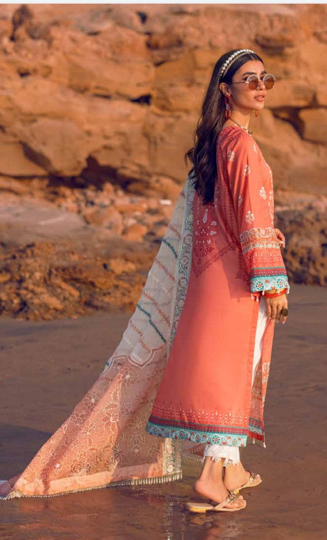 img_nureh_maya_lawn_22_awwal_boutique
