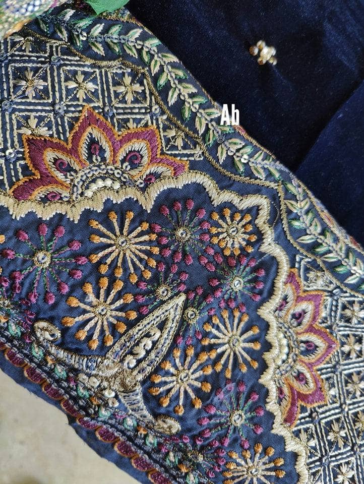img_nureh_maya_velvet_awwal_boutique